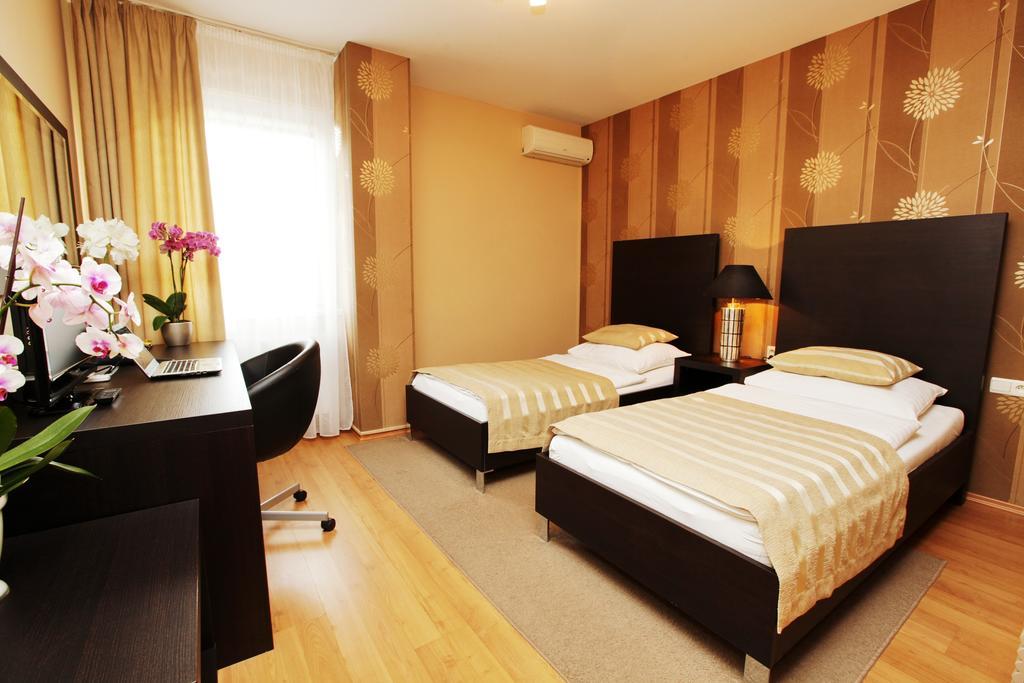 City Hotel Nitra With Free Parking Bilik gambar