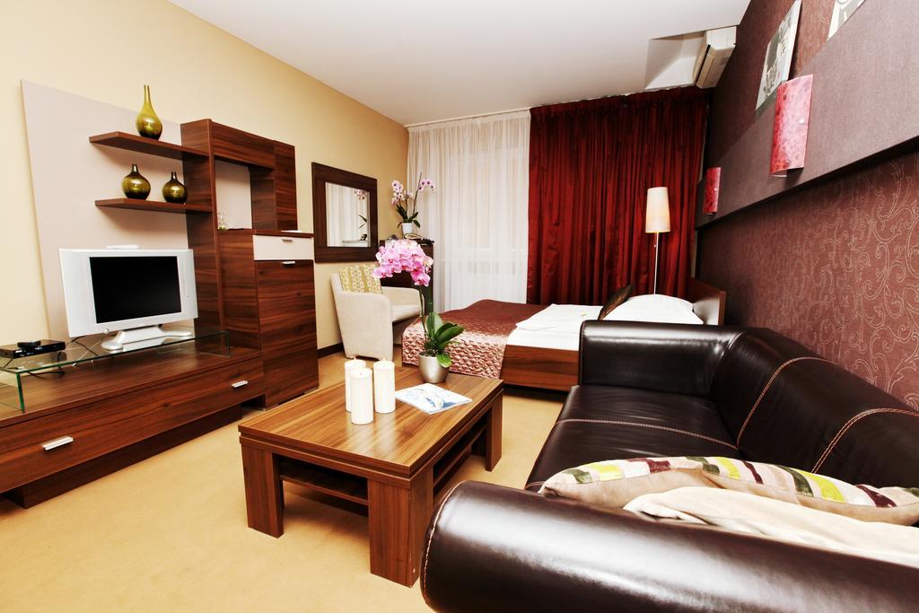 City Hotel Nitra With Free Parking Bilik gambar