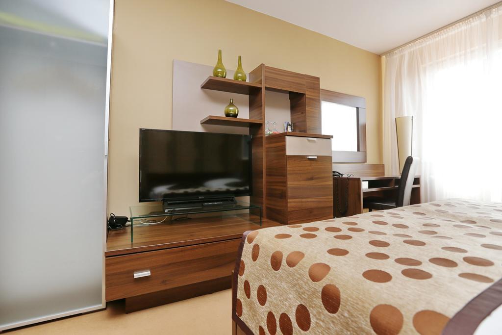 City Hotel Nitra With Free Parking Luaran gambar