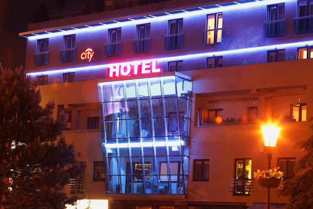 City Hotel Nitra With Free Parking Luaran gambar