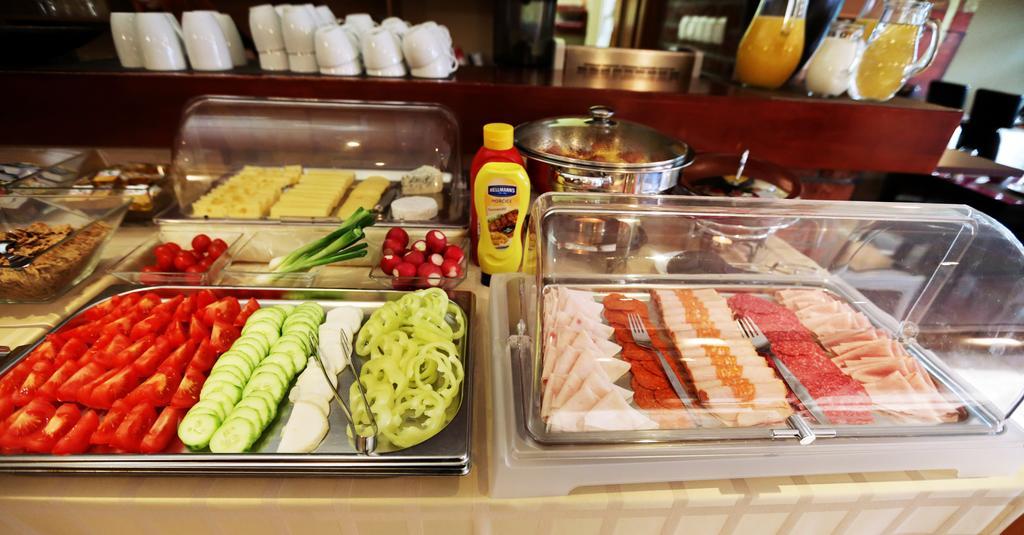 City Hotel Nitra With Free Parking Luaran gambar