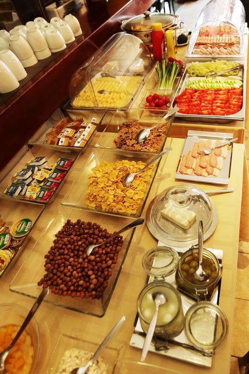 City Hotel Nitra With Free Parking Luaran gambar