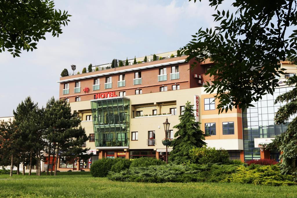 City Hotel Nitra With Free Parking Luaran gambar