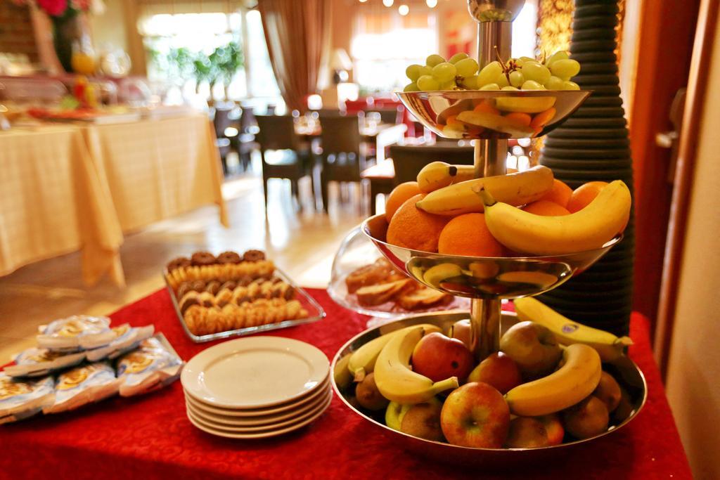 City Hotel Nitra With Free Parking Luaran gambar